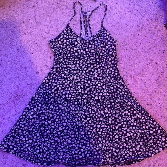 Size Medium Summer Dress - Picture 1 of 4